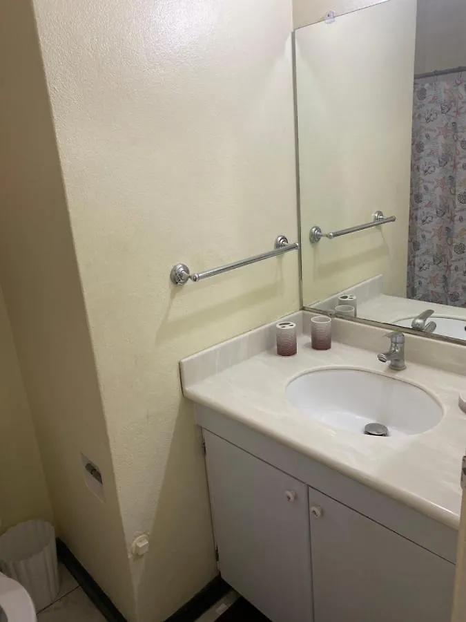 Finest Accommodation Renfrew Place 4-12 Renfrew Rd 2 Bedroom 2 Bat Apt # 15 New Kinston Jamaica Kingston Jamaica