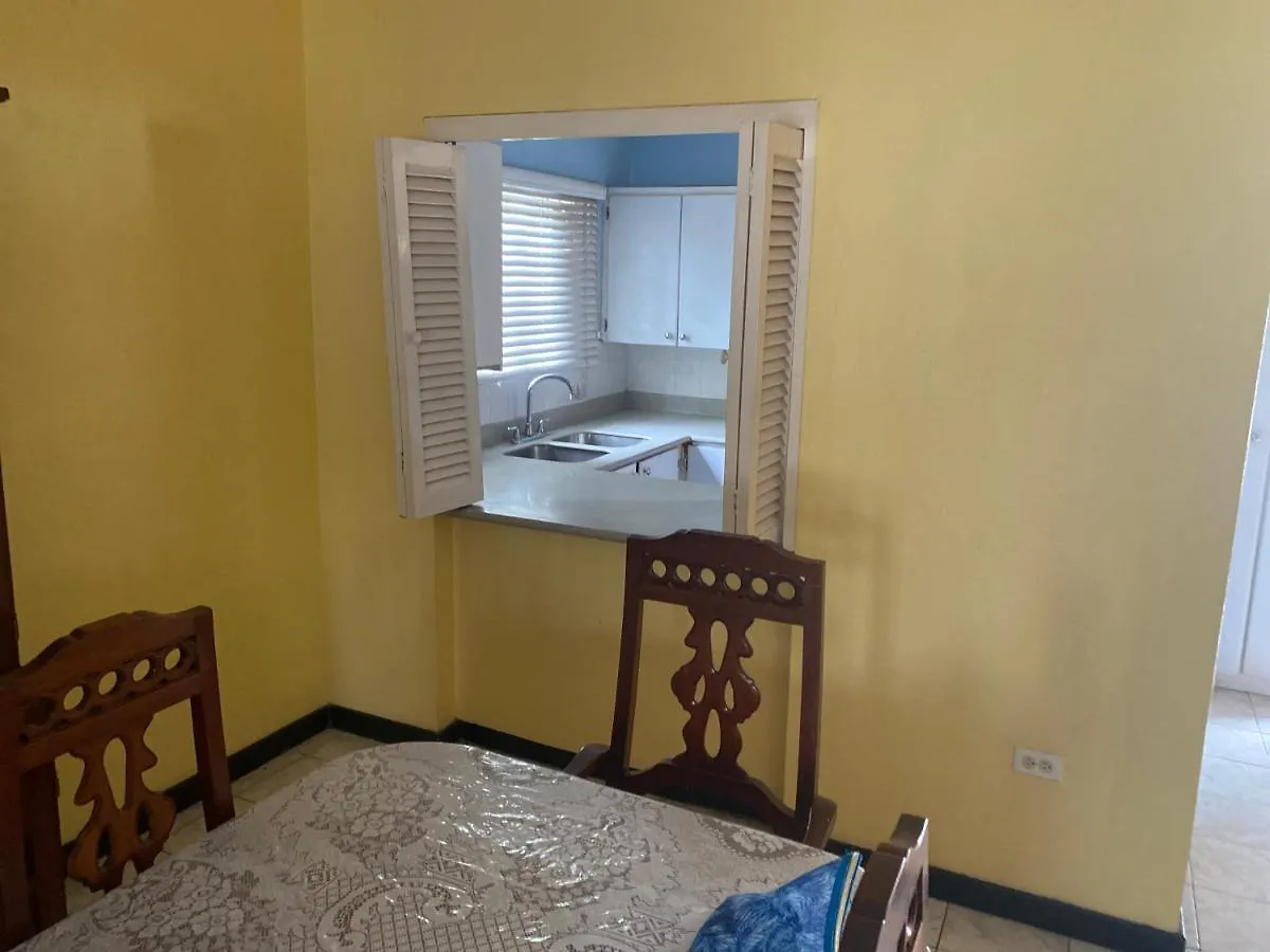 Apartment Finest Accommodation Renfrew Place 4-12 Renfrew Rd 2 Bedroom 2 Bat Apt # 15 New Kinston Jamaica Kingston