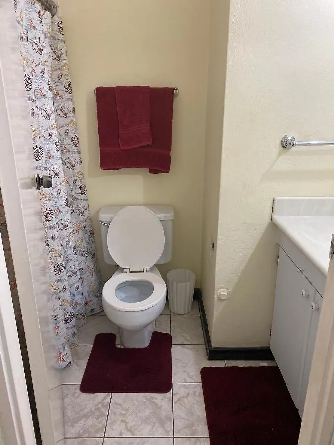 Apartment Finest Accommodation Renfrew Place 4-12 Renfrew Rd 2 Bedroom 2 Bat Apt # 15 New Kinston Jamaica Kingston Jamaica